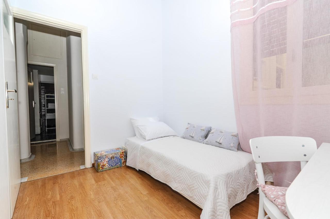 The Elegant. Spacious City Center Apartment. Iraklio Exterior foto
